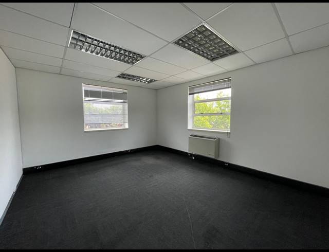 210M² OFFICE TO LET IN BRYANSTON